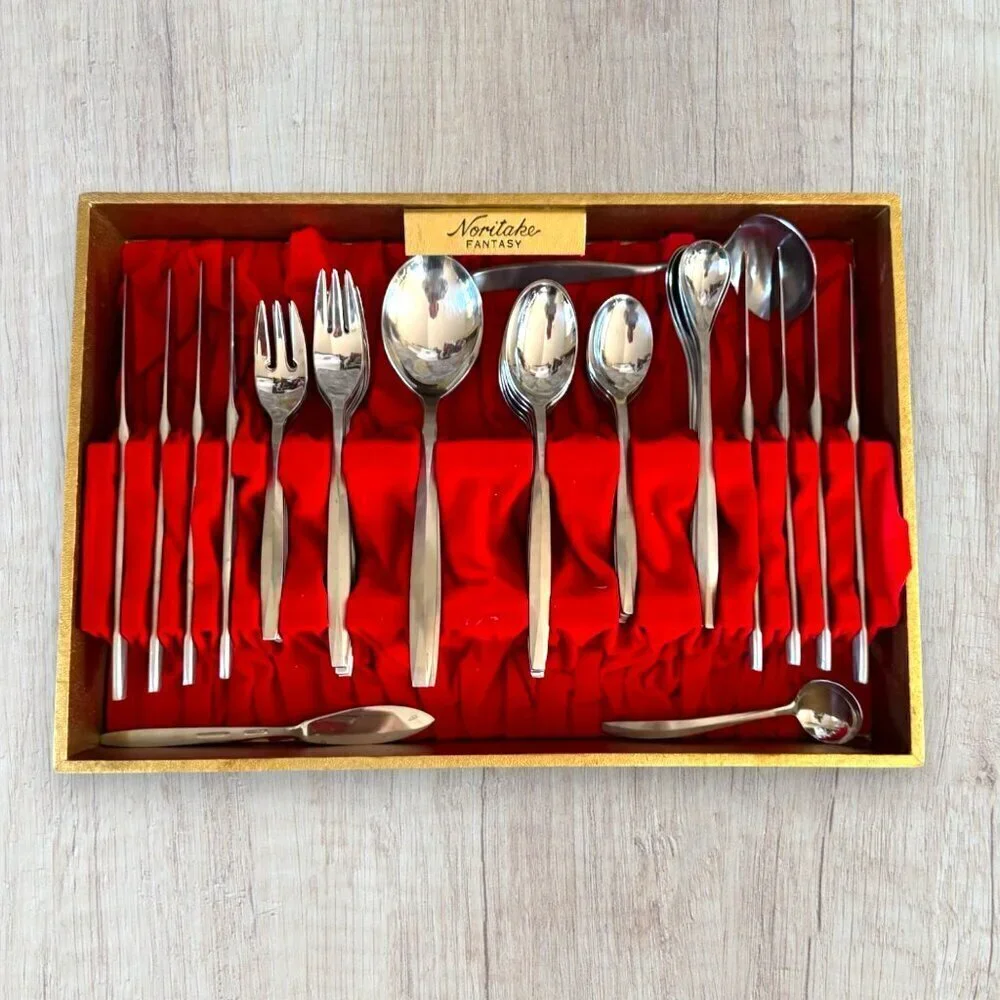 Noritake Fantasy Stainless 18/8 Japan 52 PC Complete Flatware Cutlery in box
